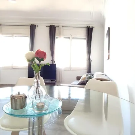 Enjoy Apartment, With Two Bedrooms * Sant Adria de Besos